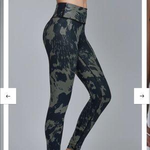 Noli Yoga leggings